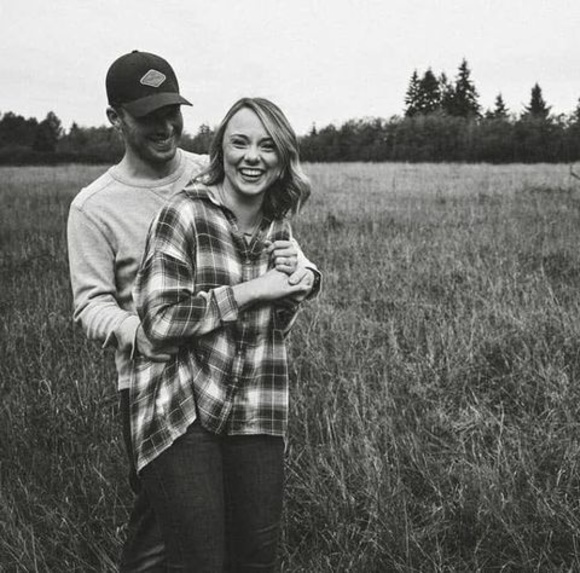 Meet your Posher, Sandy - Picture 1 of 1